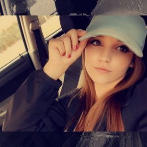 Meet your Posher, Hailey